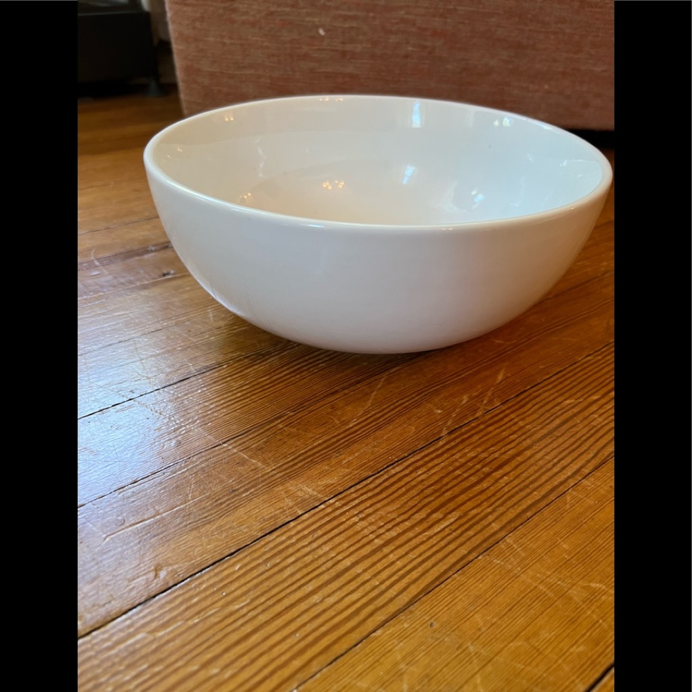 Cordon bleu 9” diameter heavy weight porcelain white bowl